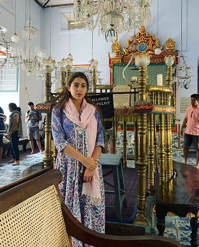 Sara Ali Khan0...